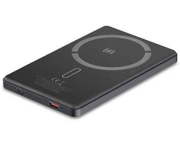 10000mAh Powerbank with Integrated Micro, Type-C, Lightning, USB-A